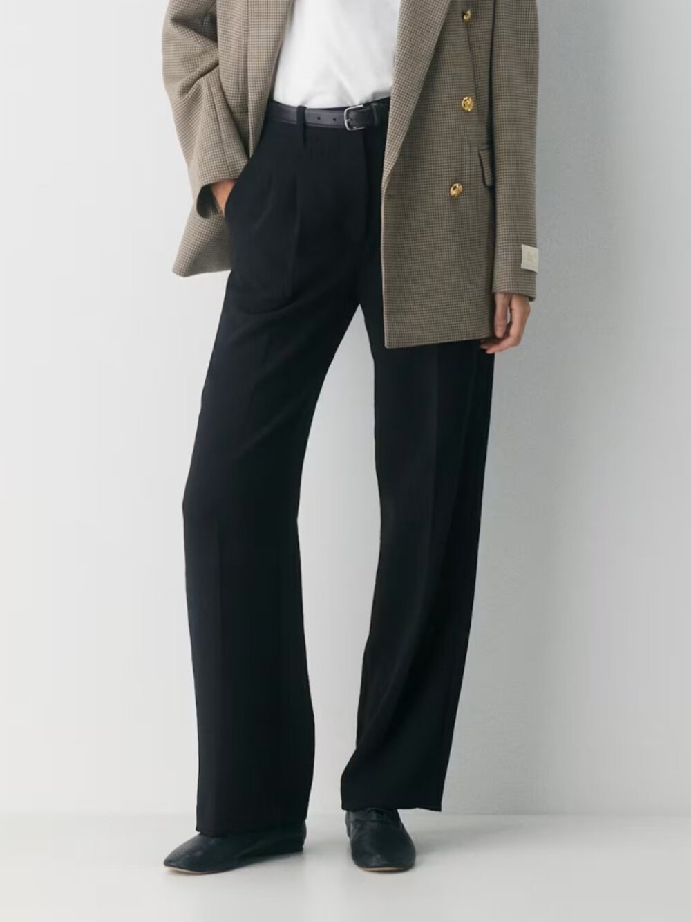 Aritzia Black Effortless Pants Trousers Regular Size 8
